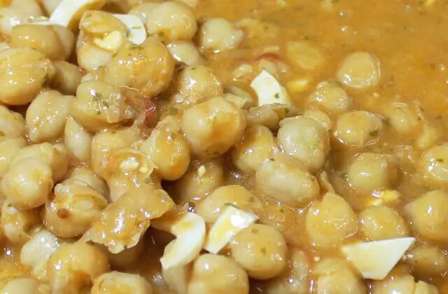 Cigrons amb salsa